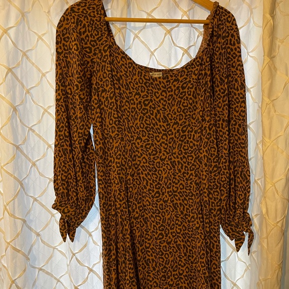 American Eagle Cheetah Dress - Picture 1 of 6